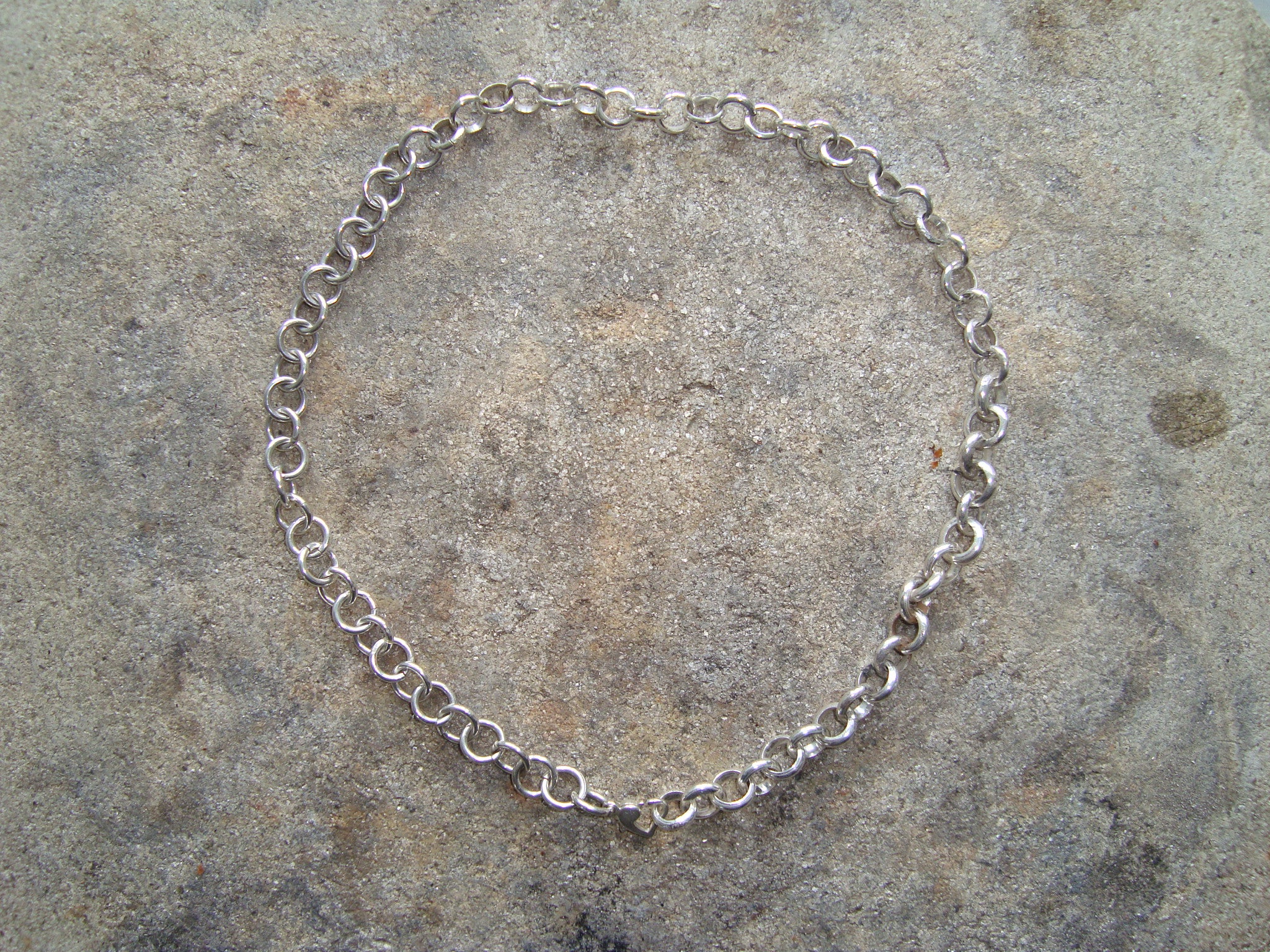 CHAIN NECKLACE